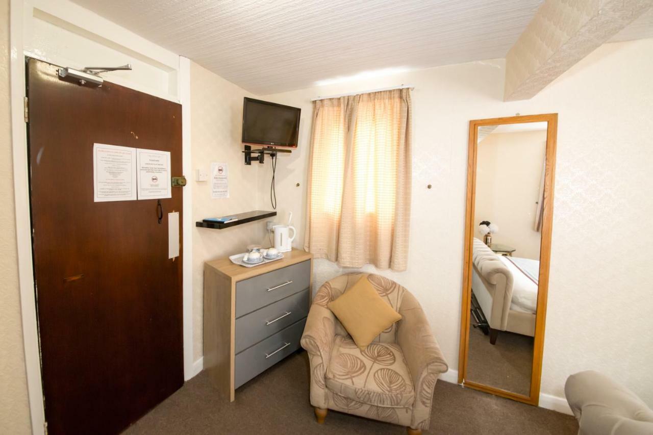 Charnwood Hotel สเกคเนส ภายนอก รูปภาพ